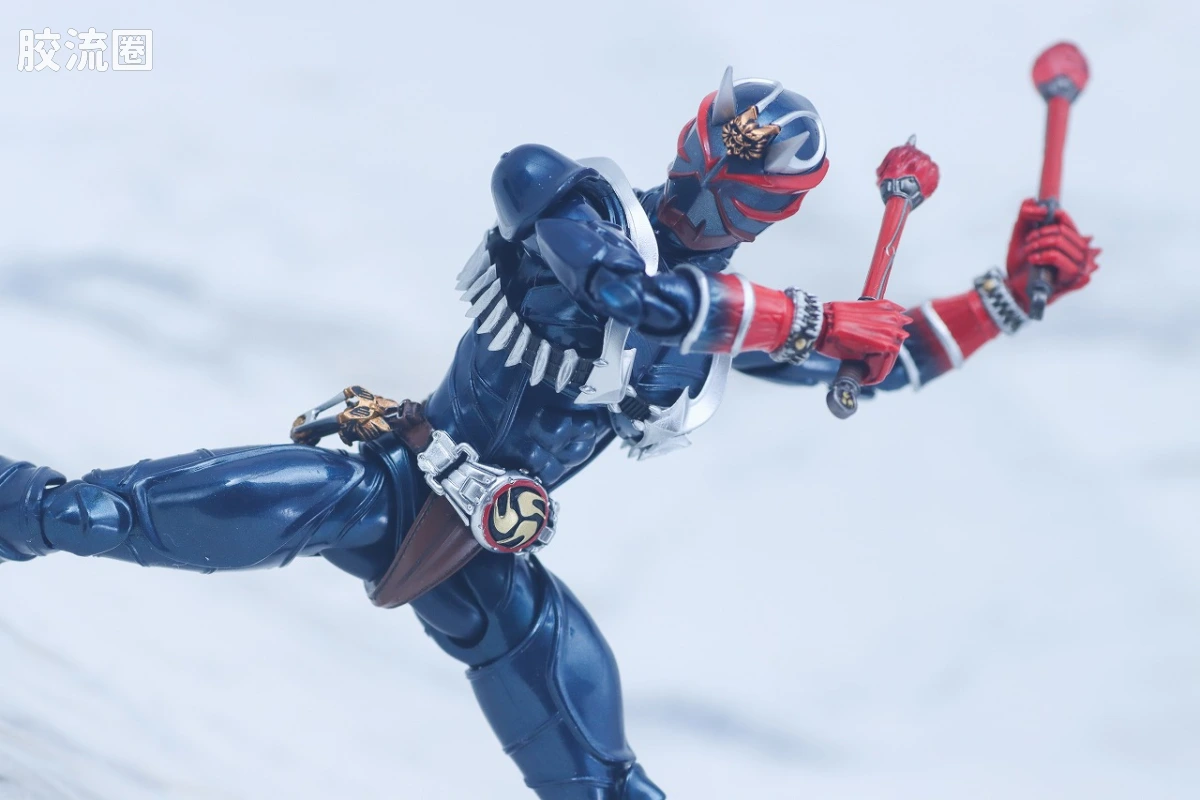 SHF 真骨雕假面骑士系列 假面骑士响鬼 20th Anniversary Ver. - 图片